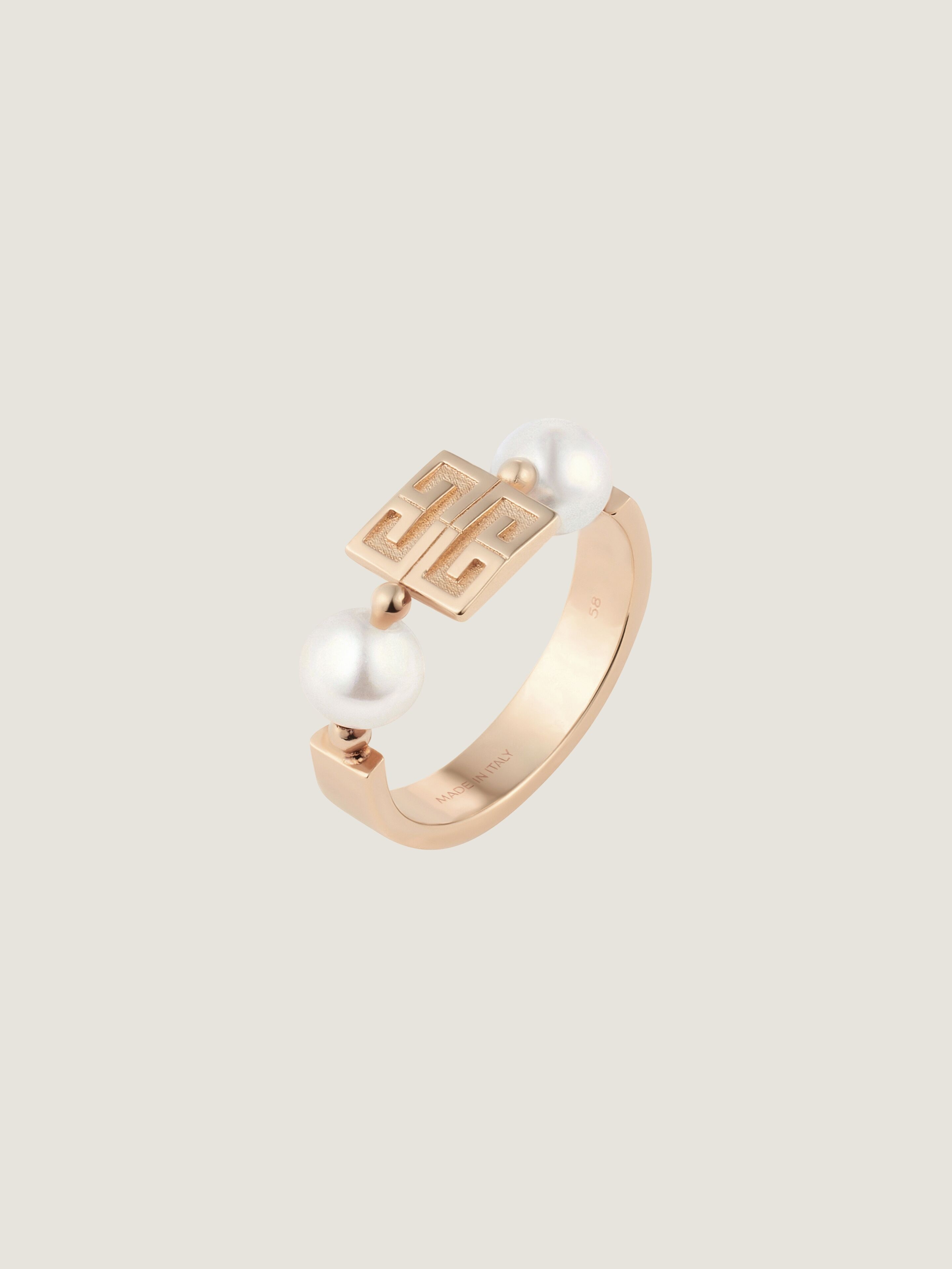4G ring in metal with pearls